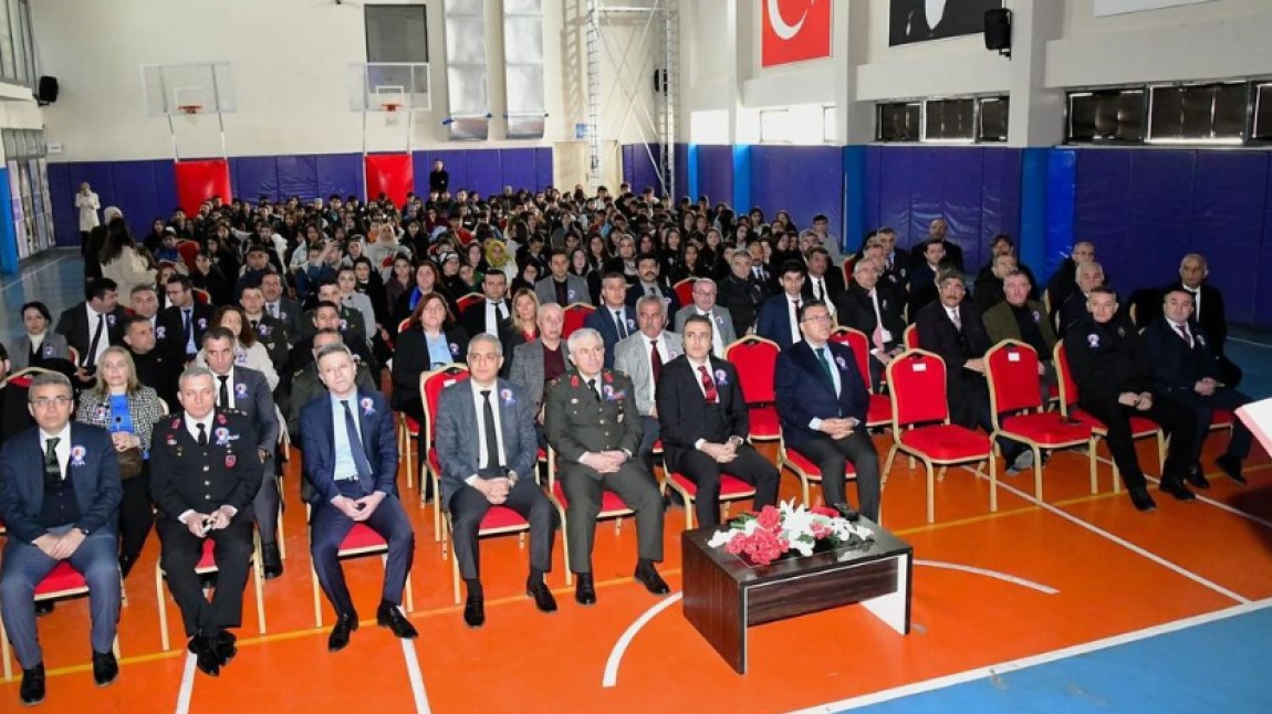 12 Mart İstiklal Marşı’nın kabulün 103. Yıl dönümünü kutlama ve Mehmet Akif Ersoy’u anma programı düzenlendi.